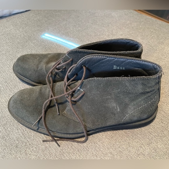 G.H. Bass Suede Chukka Boots - Picture 2 of 6